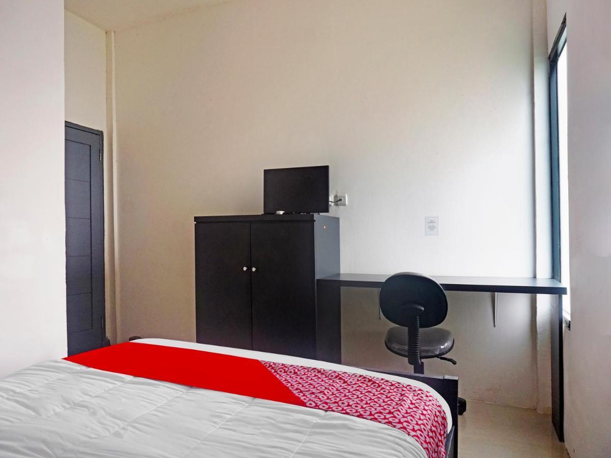 Oyo 91412 Ameera Inn Syariah Jakarta Exterior foto